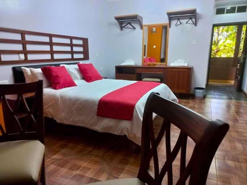 Edgewood Country Place Hotel Thika Esterno foto